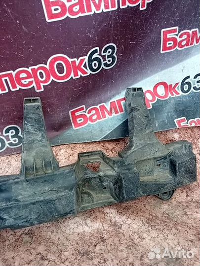 Абсорбер бампера Renault Duster