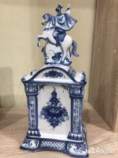 Гжель фарфор часы Георгий