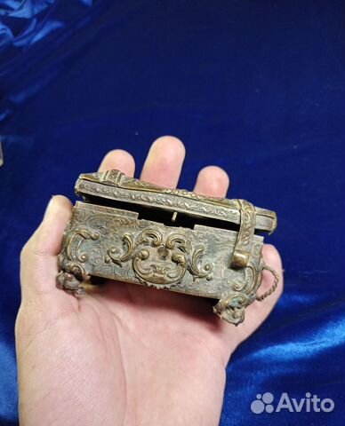 Шкатулка копилка 19 век латунь Европа редкость