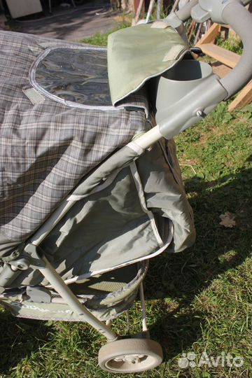 Детская прогулочная коляска Voyager (Baby Care)