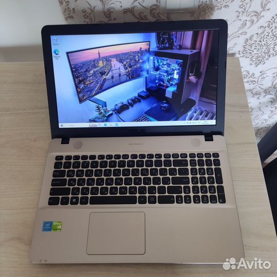 Шикарный, игровой Asus,8Gb,SSD 240Gb, Geforce 810M