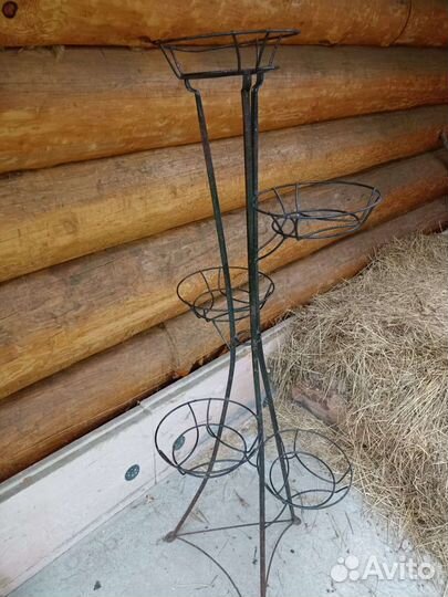 Подставка для цветов напольная металлическая