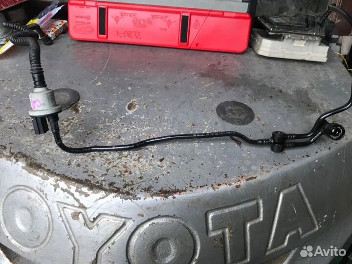 Клапан вакуумный (соленоид) Volkswagen Polo