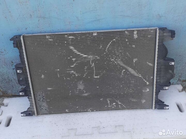 Радиатор охлаждения Ford Mondeo 5 с дефектом