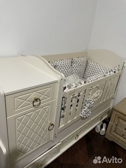 Детская кроватка