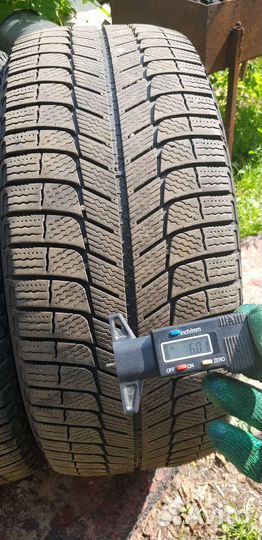 Michelin X-Ice XI3 245/45 R18