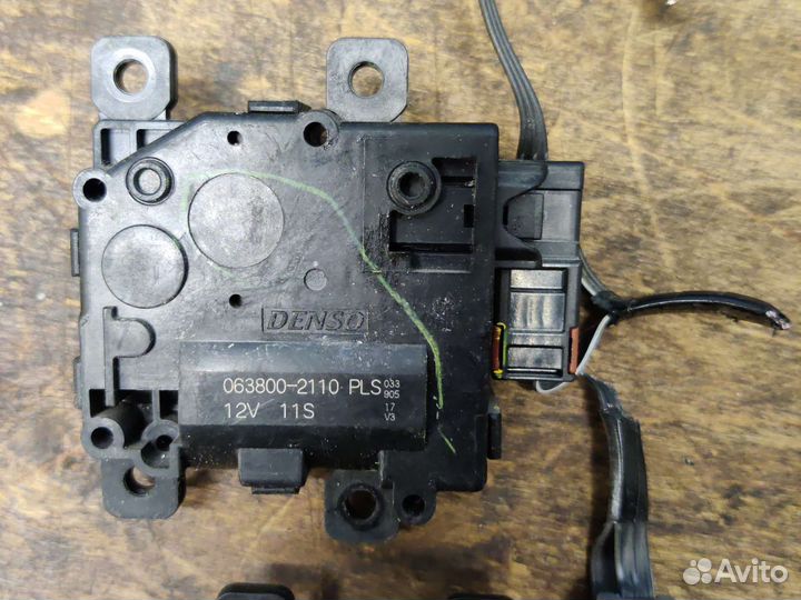 Моторчик привода печки Toyota LC200 2016г