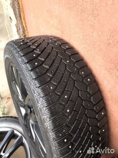 Комплект зимних колес 5х114.3 215/55/17