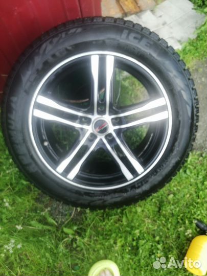 Колеса зимние 215 60 r17