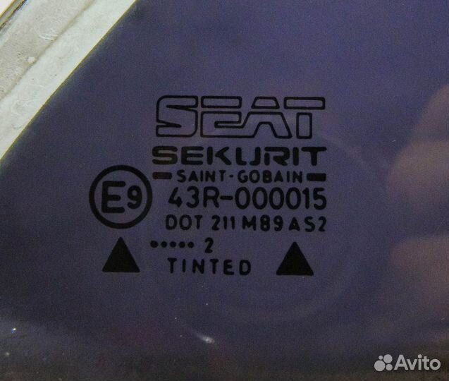 Форточка двери задней правой Seat Toledo 93г