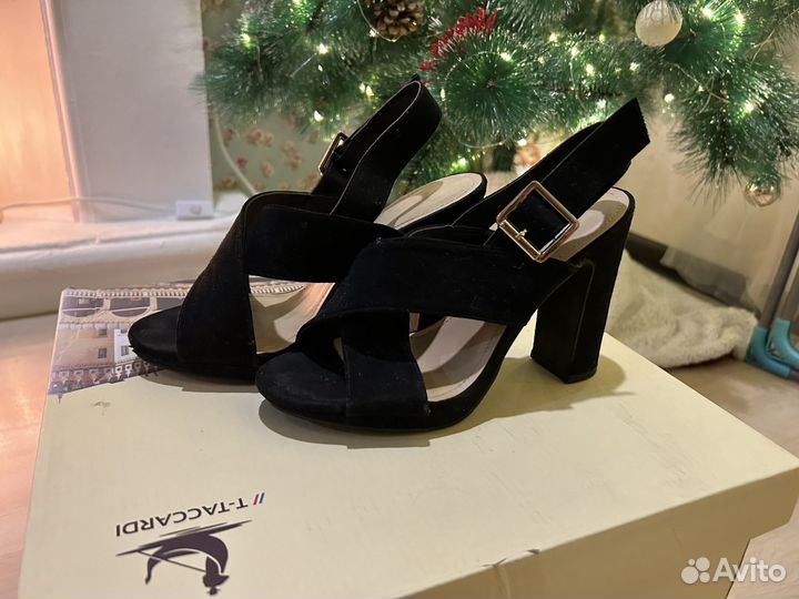 Босоножки женские