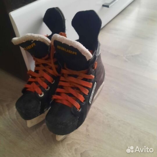 Хоккейные коньки bauer