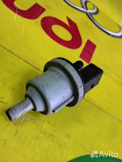 Клапан вентиляции топливных паров Volkswagen