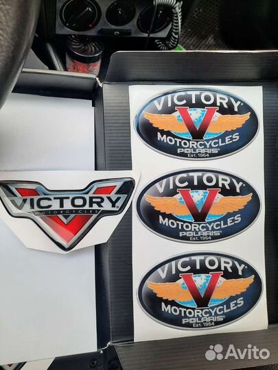Эмблема на мотоцикл Victory
