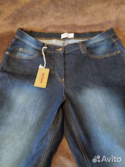 Джинсы женские новые, длина 107, пояс44, бедра52