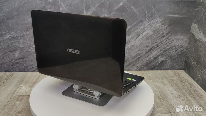 Asus X556UQ / full hd / 6Gb / SSD / GeForce 940mx