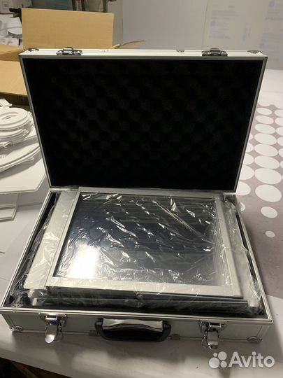 Буклетница с кейсом