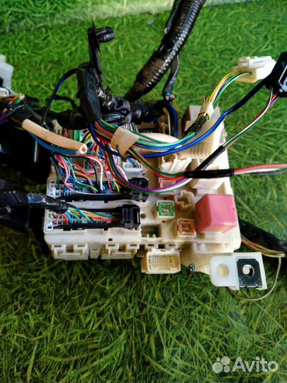 Блок предохранителей Тойота Королла Е150 2008г