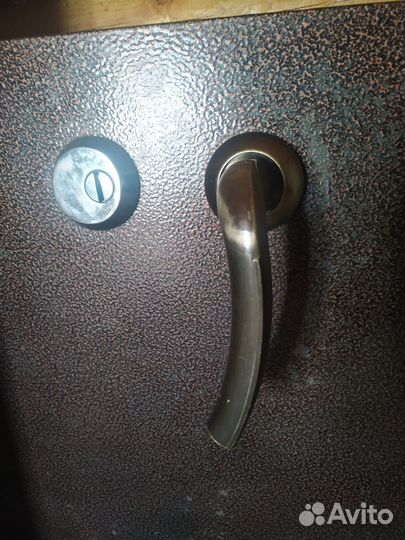 Дверь входная металлическая