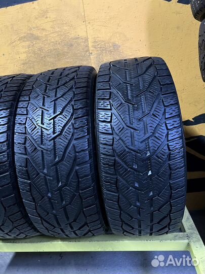 Tigar Winter 215/45 R17
