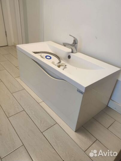 Тумба для ванной с раковиной