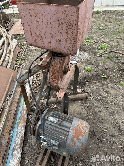 Мельница для зерна