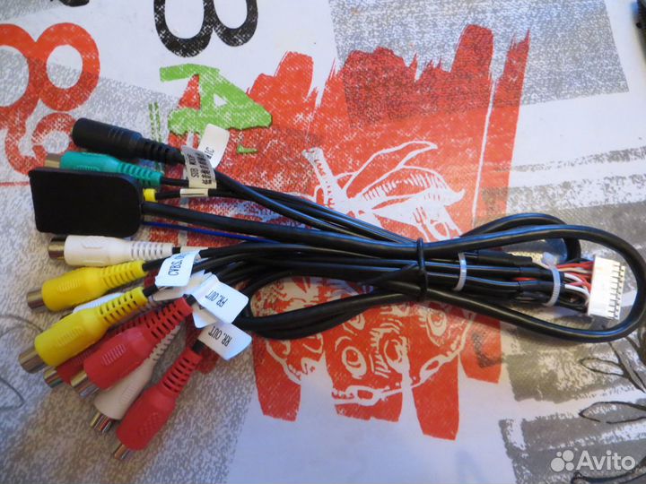 Teyes линейный адаптер 8 RCA AV с Сим картой