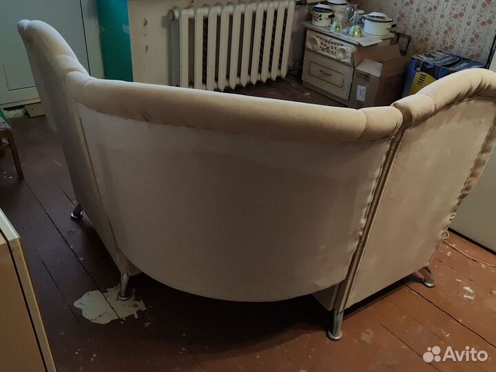 Кухонный мягкий уголок