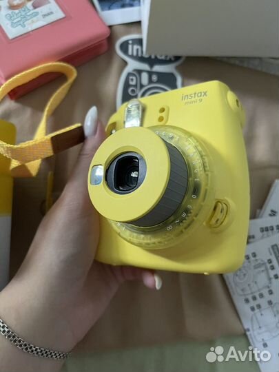 Компактный фотоаппарат instax mini 9