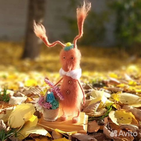 Букашка из шерсти.Ручная работа