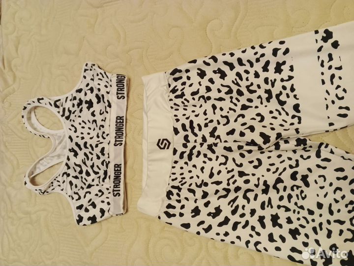 Костюм для фитнеса женский