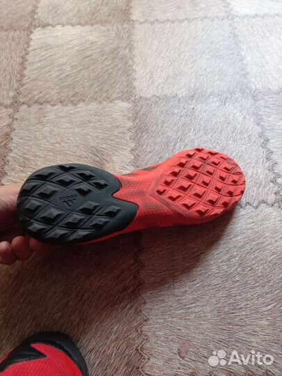 Продам шиповки adidas predator
