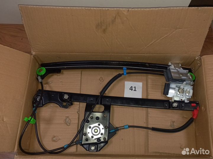 Стеклоподъемник передний левый / VW Golf-III,Vento