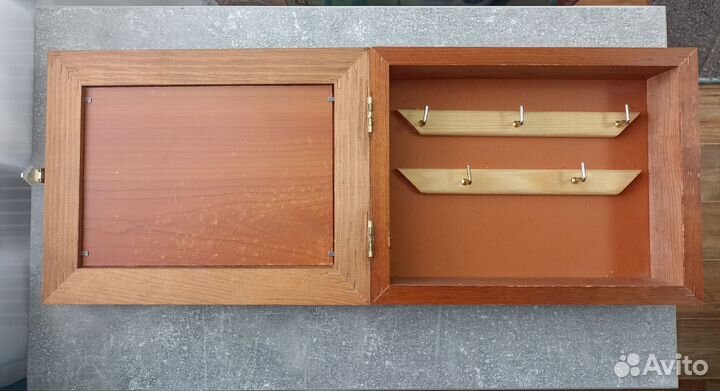 Ключница интерьерная