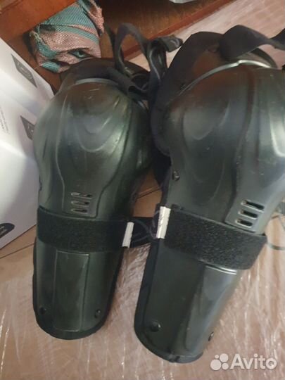 Наколенники