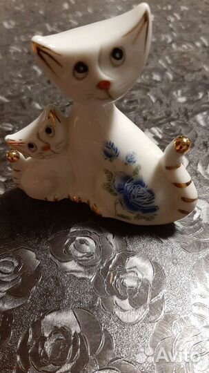Статуэтки из фарфора