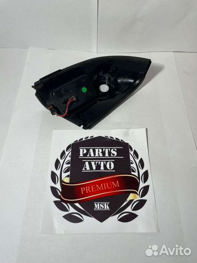 Нижняя накладка зеркал Infiniti QX80 Nissan Patrol