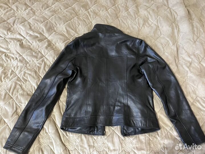 Кожаная куртка женская
