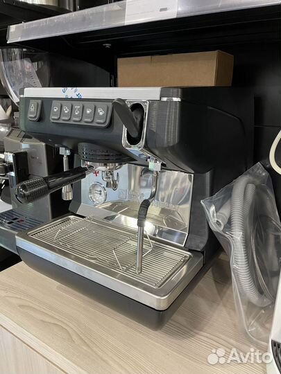 Кофемашина Nuova Simonelli Appia Life 1Gr V