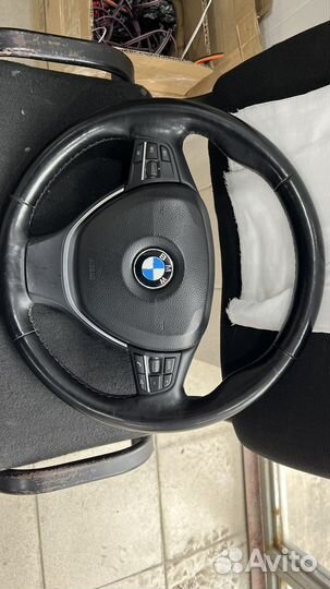 Руль на bmw f10 2010 год