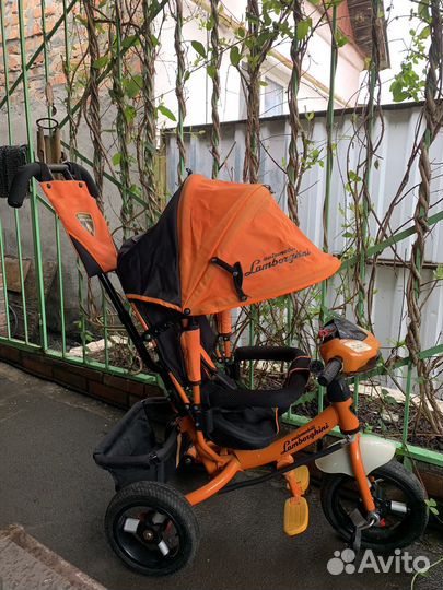 Детский велосипед трехколесный с ручкой бу