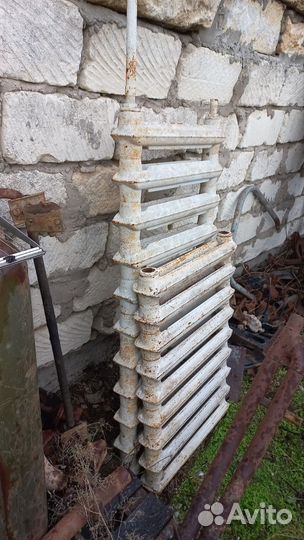 Продам чугунные батареи