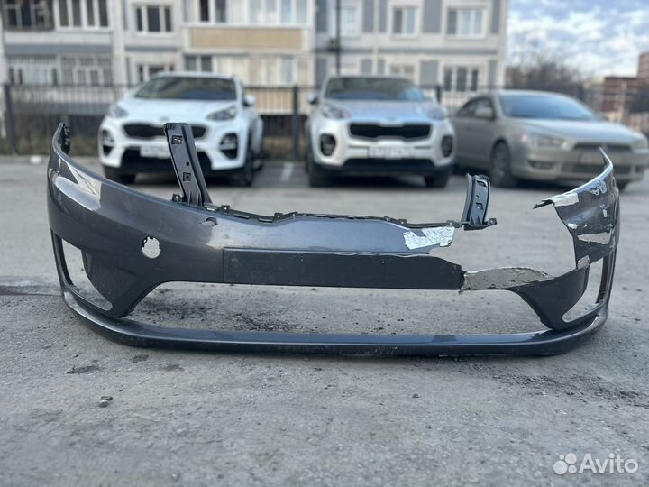 Бампер оригинал с усилителем