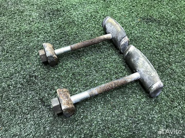 Болт торсиона передний Toyota Lite Ace Noah CR50