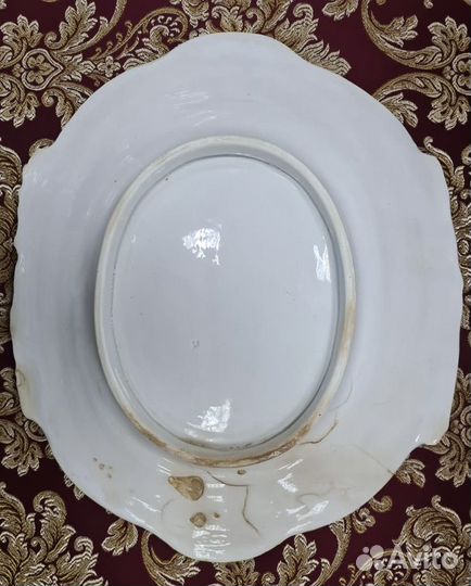 Блюдо старинное. Тарелка. Сухарница с полотенцем