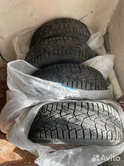 Pirelli Ice Zero 195/60 R15