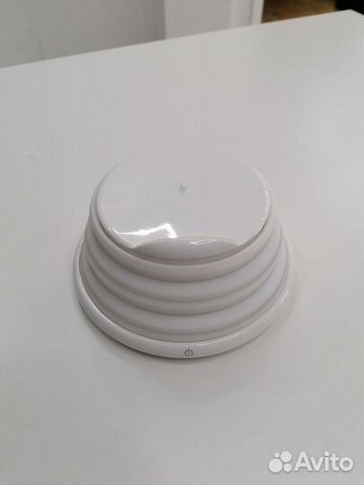 Беспроводная зарядка для телефона