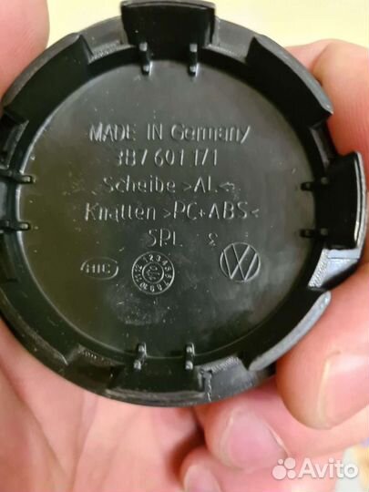 Продаю колпачки для дисков VW
