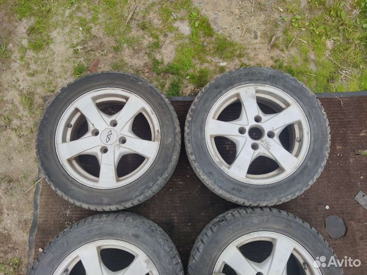 R15 Dunlop SP Winter Ice 01 195/55, PCD 4x114.3 DIA 56.6