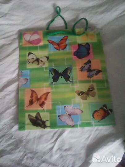 Пакеты бумажные подарочные